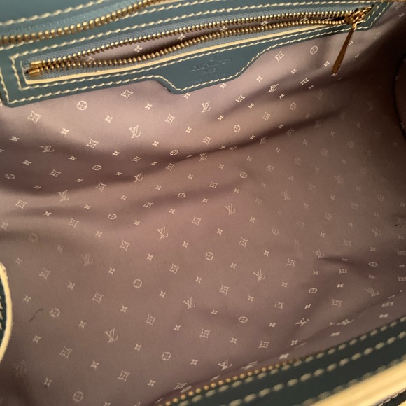 Lv purse - Picture 7 of 8